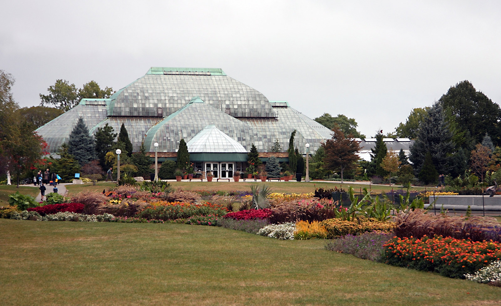 The Lincoln Park Conservatory A Place of Beauty and Tranquility