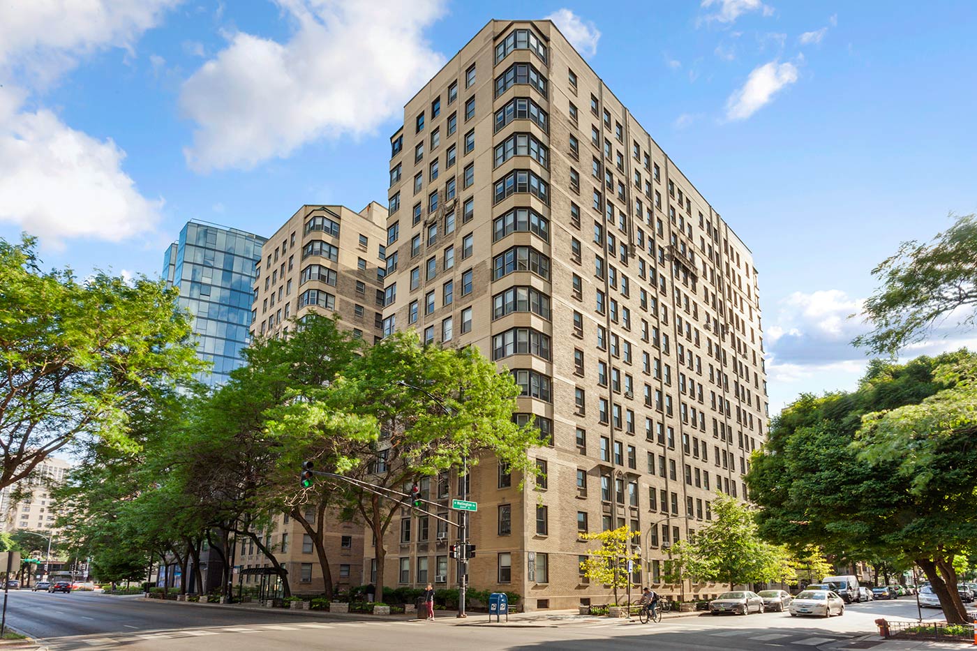 A Resident's Guide to Living in Lincoln Park - Luxury Apartments